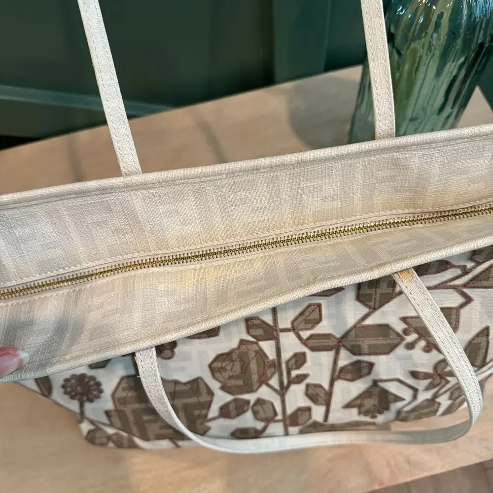 Fendi Spalmati FF Emboroidered Floral Medium Bag White - Picture 11 of 13